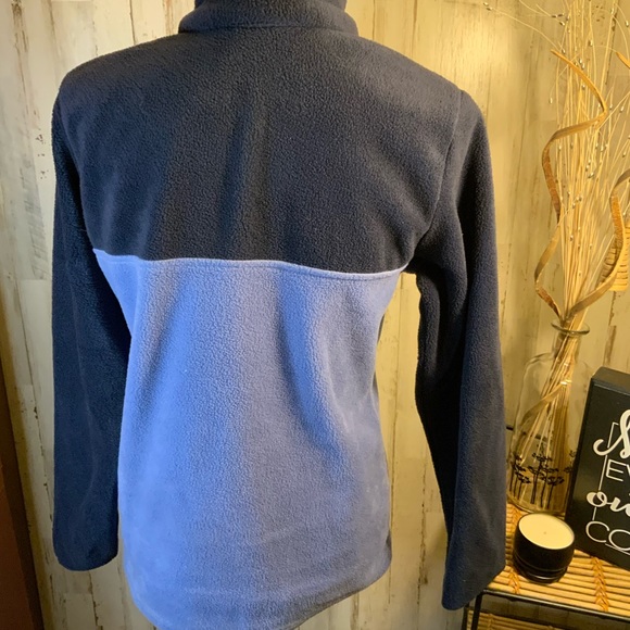 Columbia two tone fleece 1/4 button pullover. Size small - Picture 4 of 5